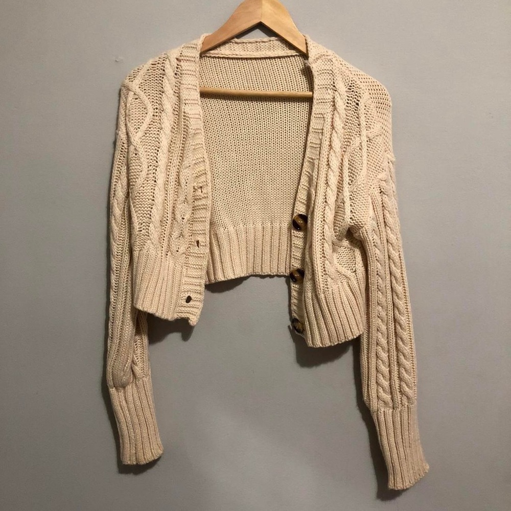 Knitted long sleeve cream cardigan two piece set cropped knitted tube top ✨